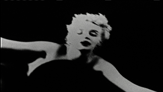 Image of Marilyn Monroe: Black Sitting