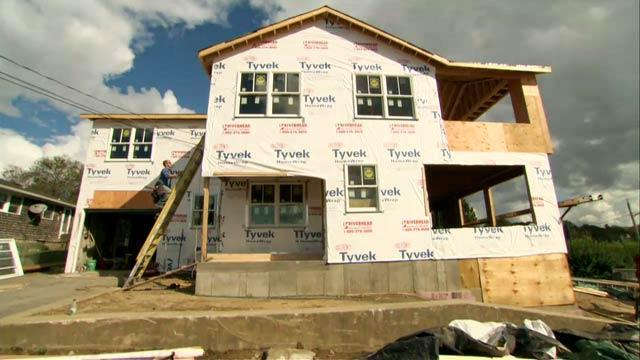 Image of Barrington: Building a Clambake!