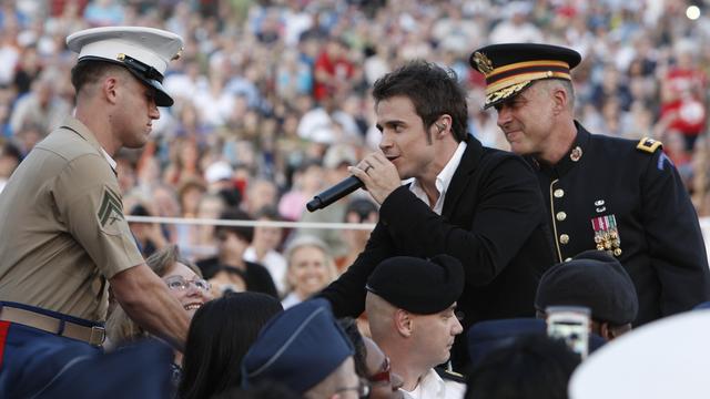 Image of Kris Allen Performs