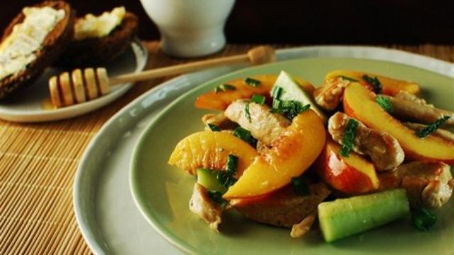 Image of Chicken and Nectarine Salad with Honey-Lime Dressing