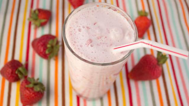 Image of Strawberry Milkshakes and Other Homemade Frozen Desserts